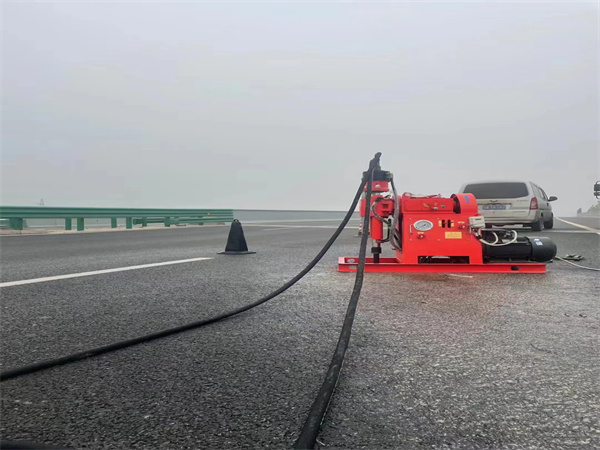 彭泽马路路基路面开裂下沉注浆加固灌浆